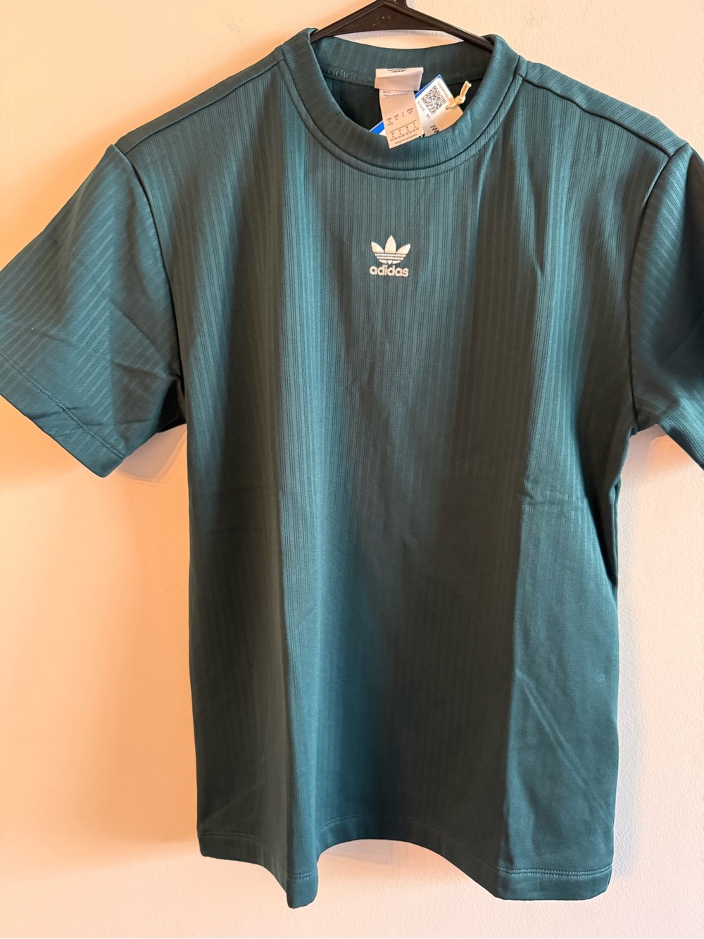 adidas women’s original Ivy Trefoil tee and Bottoms - Picture 6 of 13